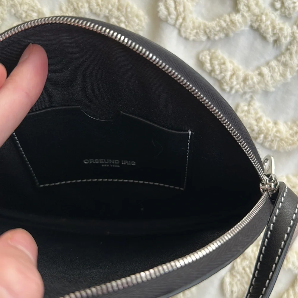 Orseund Iris Leather Circle Crossbody Bag - Picture 6 of 9